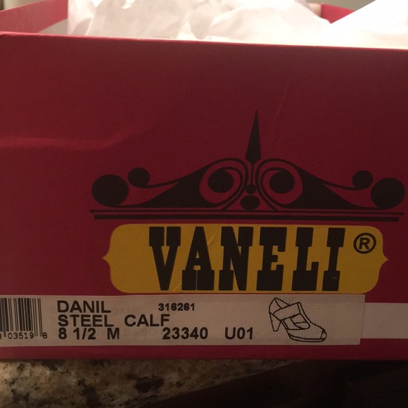 Vaneli Steel Calf Leather Heels - Picture 3 of 3